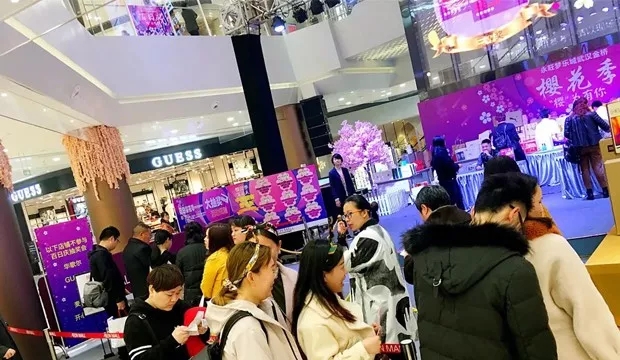 這面3層樓高的壹品玉屏，帶火這座16萬㎡購物中心的線下營銷 10.webp.jpg