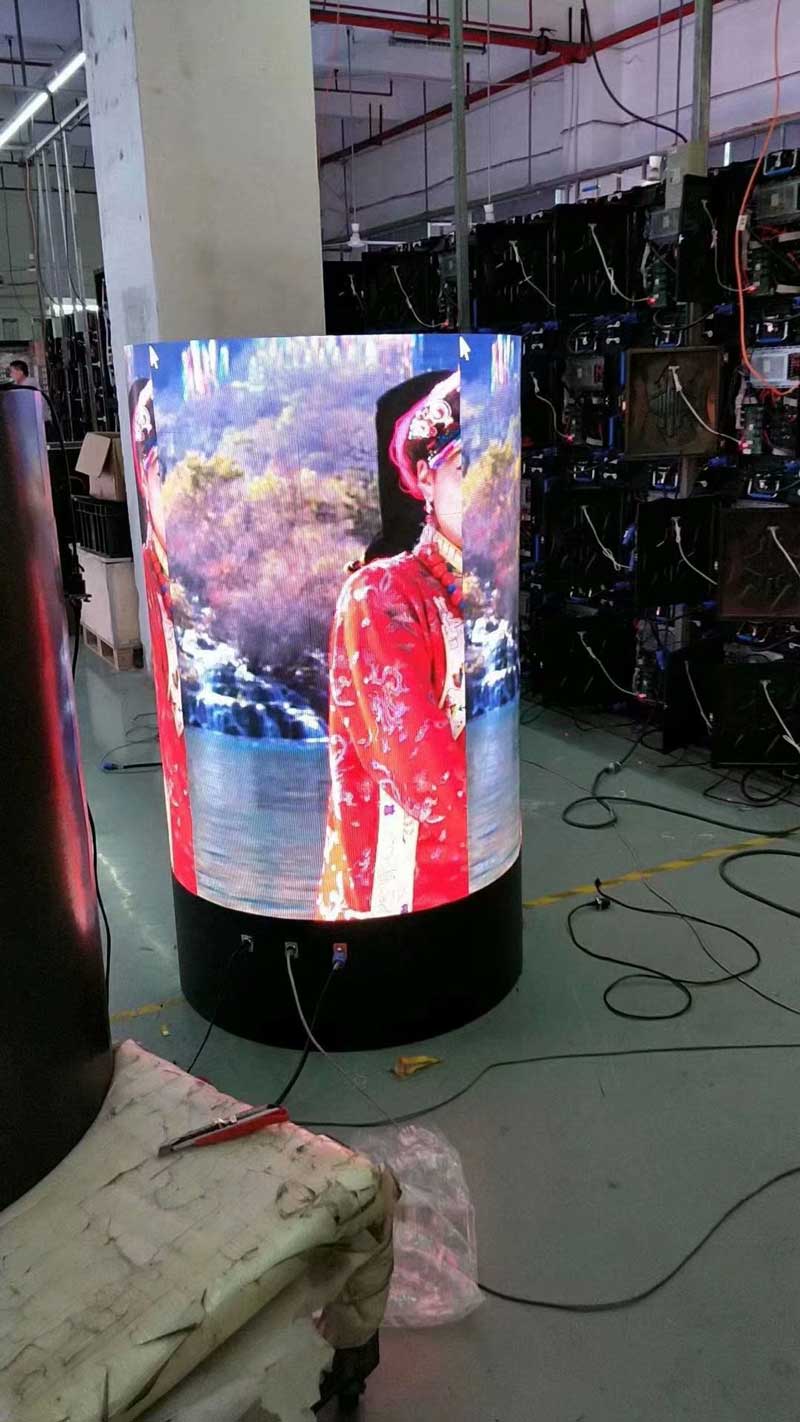 圓柱型<a href=http://www.m.sosrehydrate.cn target=_blank class=infotextkey>led顯示屏</a>